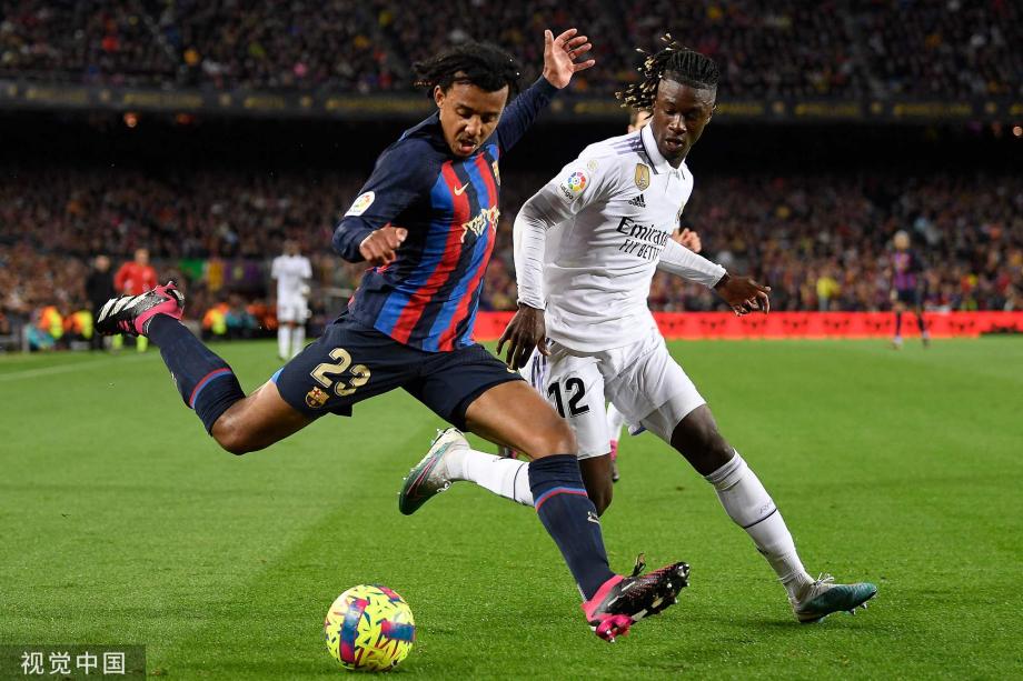 成为万众瞩 成为万众瞩