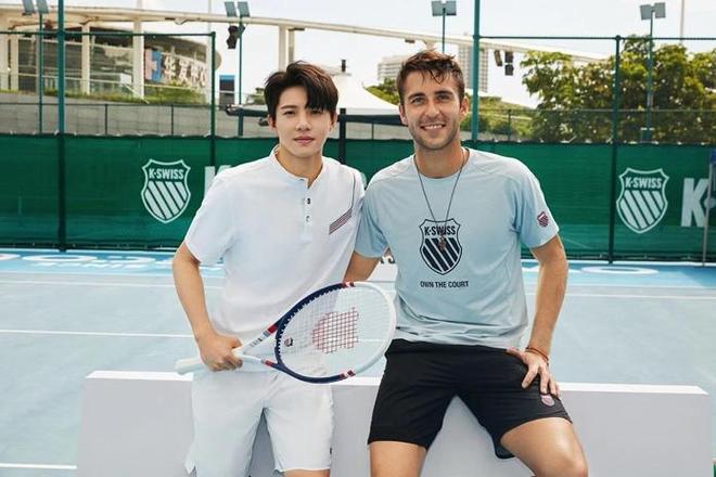 中脱颖而出 中脱颖而出